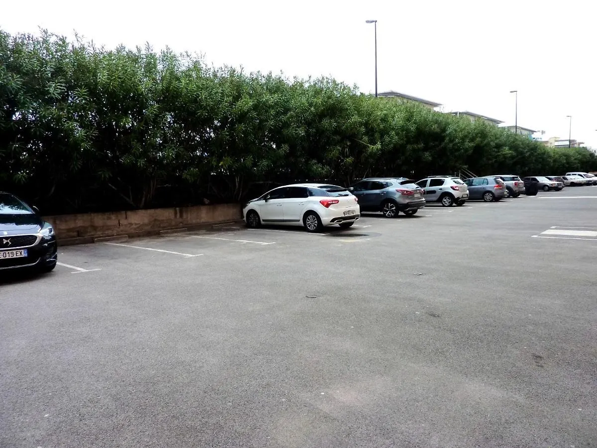 Appartement Moderne A Frejus 39 M² Vue Sur Mer
